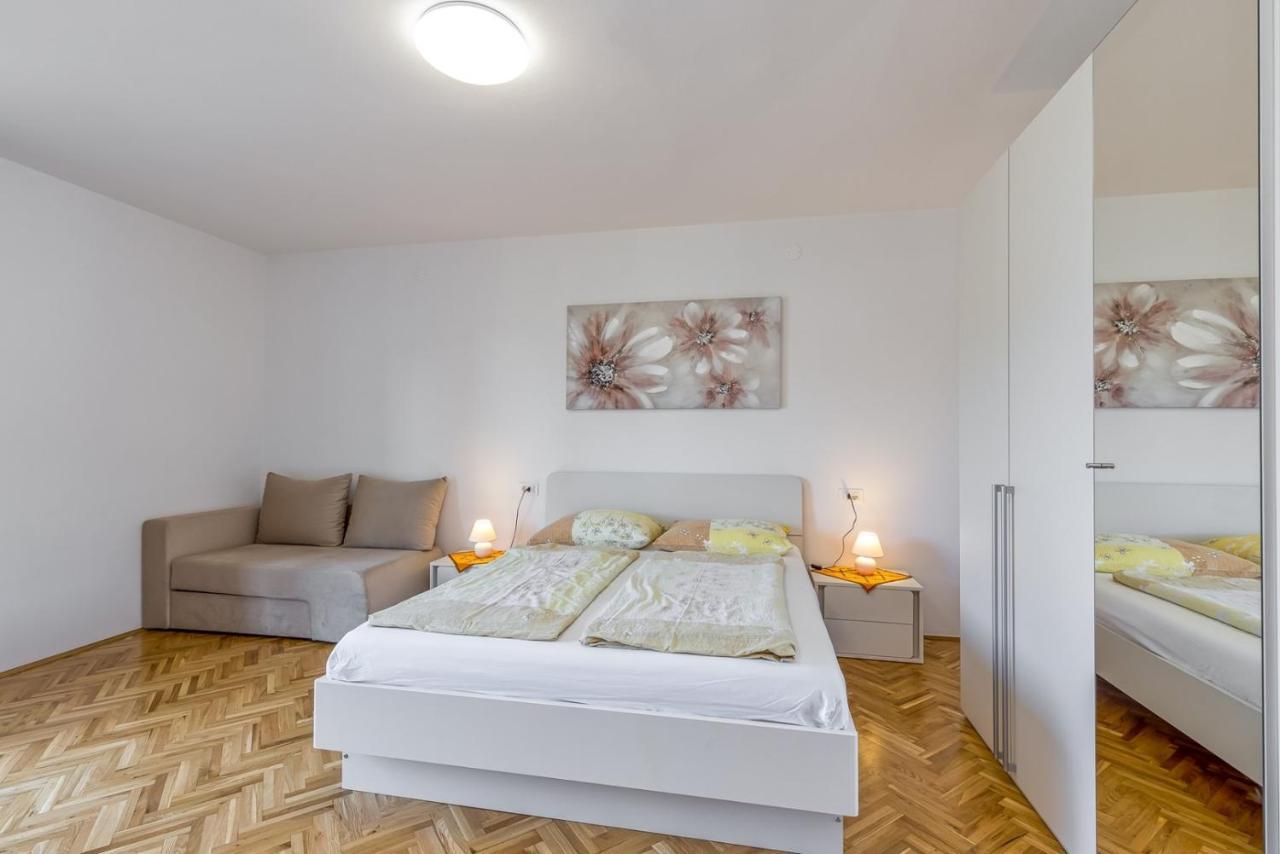 Apartment Complex Silva Rovinj Exterior photo