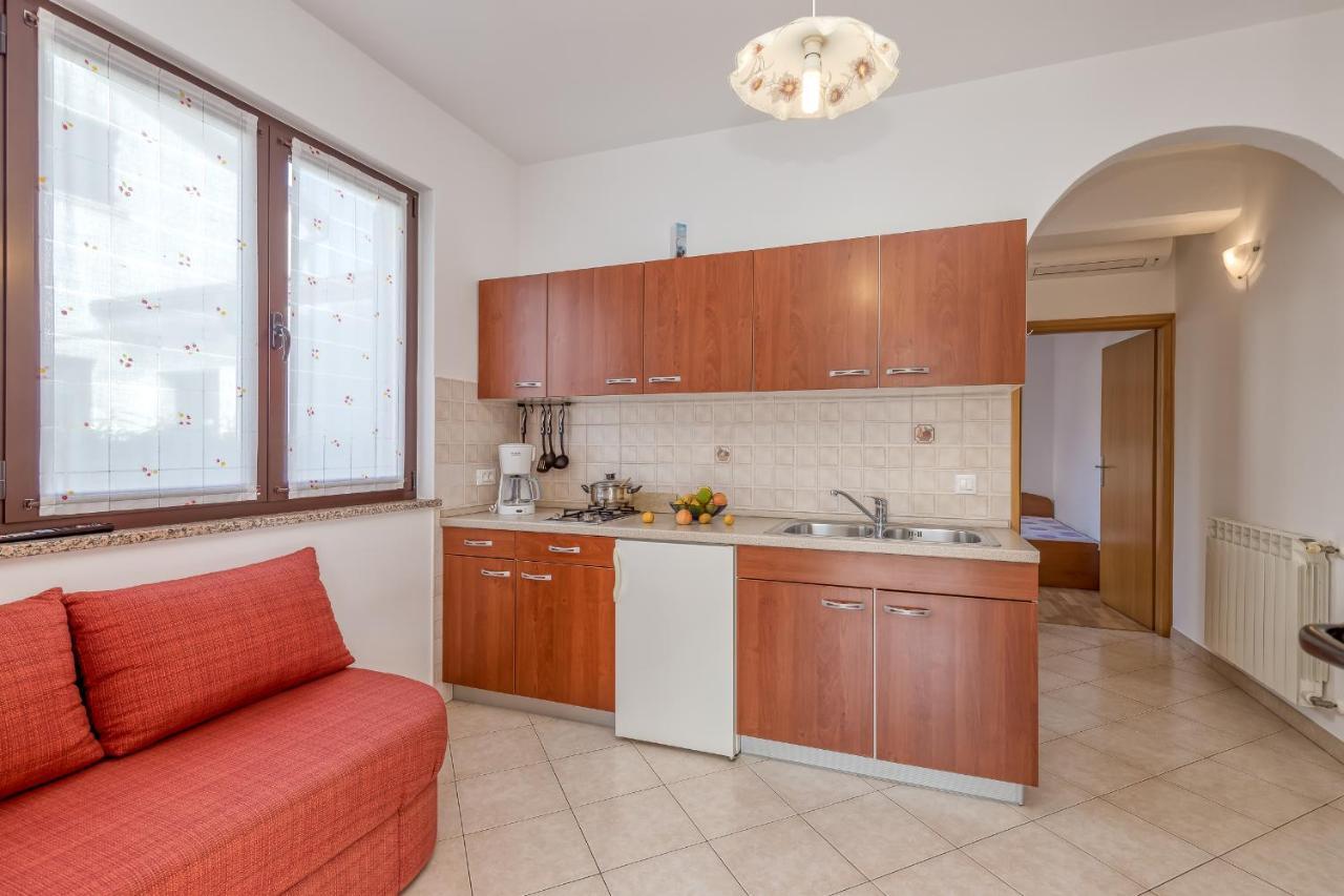 Apartment Complex Silva Rovinj Exterior photo