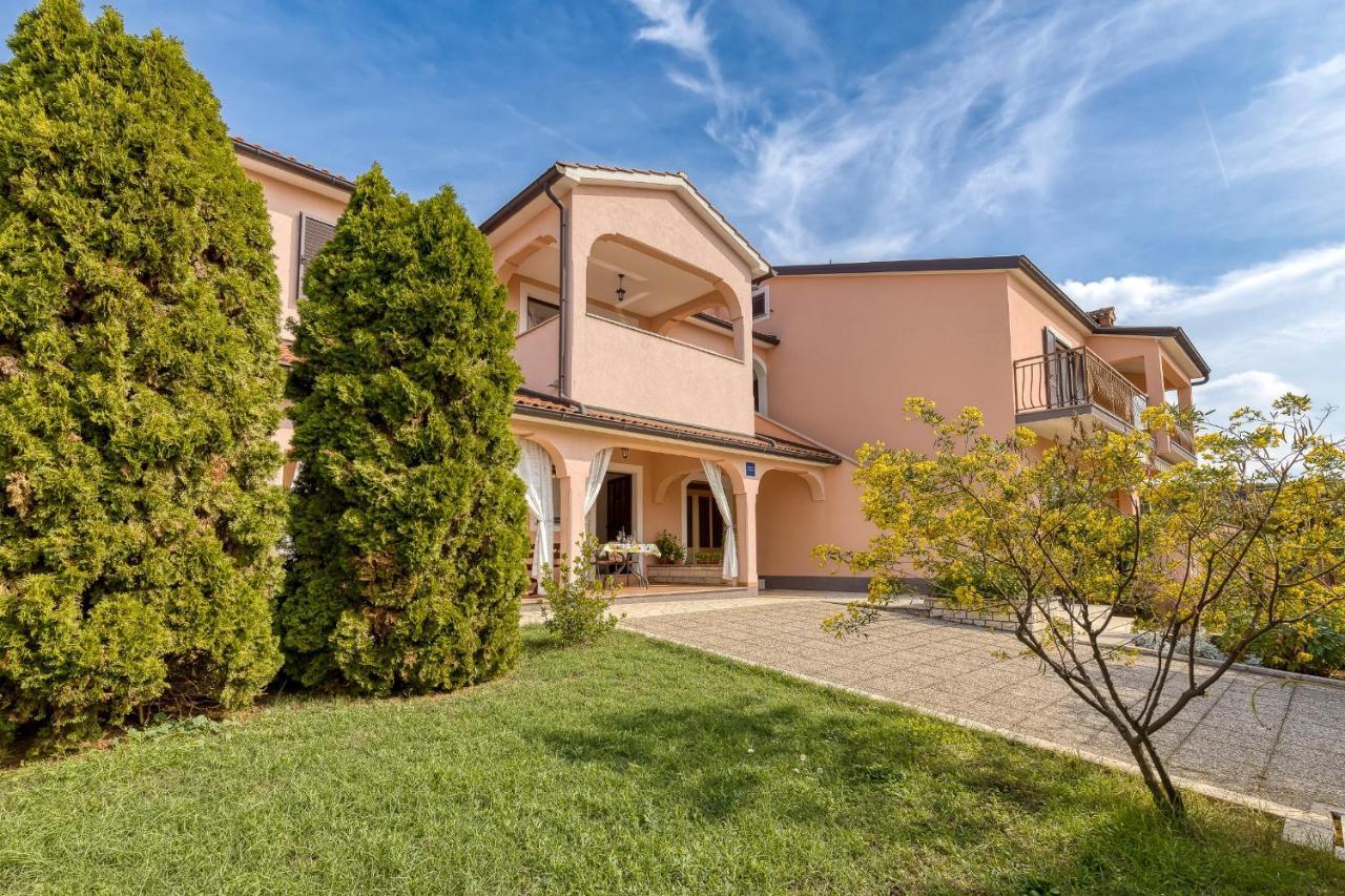 Apartment Complex Silva Rovinj Exterior photo